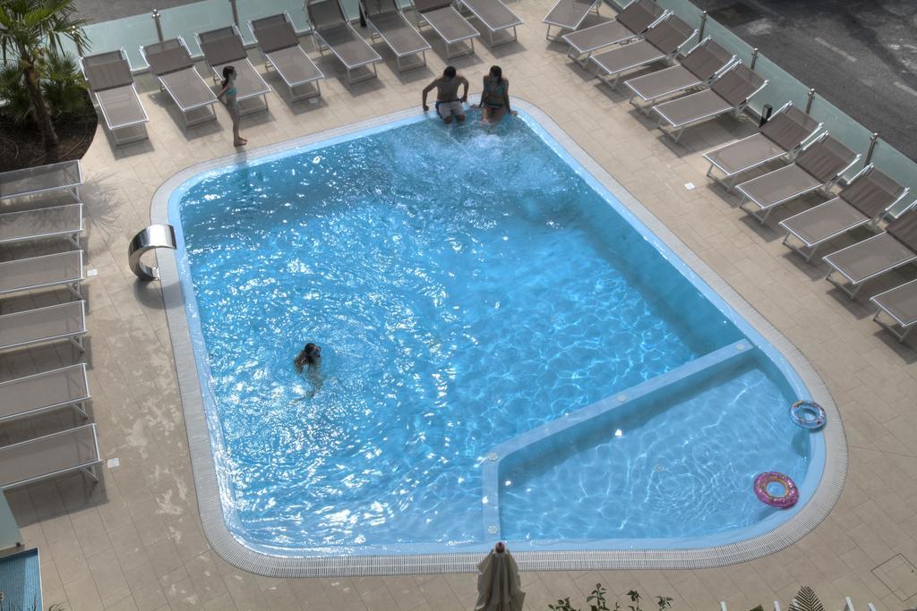 Hotel Casella Pietra Ligure Kültér fotó