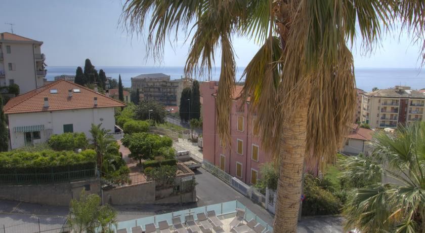 Hotel Casella Pietra Ligure Kültér fotó